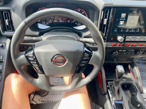 Used 2025 Nissan Frontier PRO-4X AWD/4WD image 12