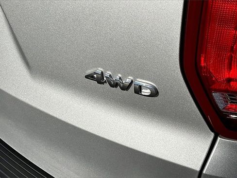 Used 2019 Ford Explorer 4WD w/ Class III Trailer Tow Package image 34