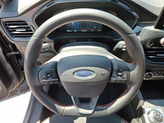 Used 2025 Ford Escape ST-Line AWD/4WD image 17