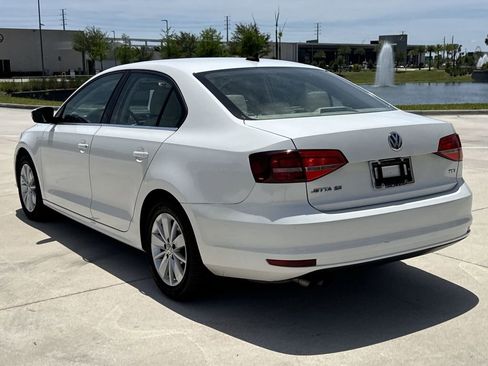 Used 2015 Volkswagen Jetta SE FWD image 10