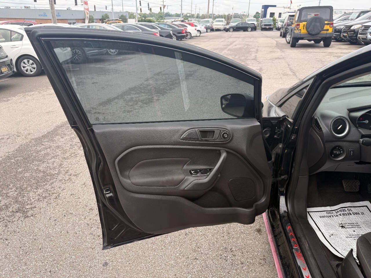 Used 2019 Ford Fiesta SE w/ Equipment Group 201A FWD image 16