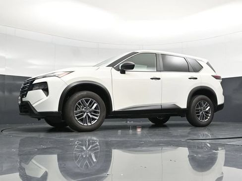 Used 2024 Nissan Rogue S AWD/4WD image 53