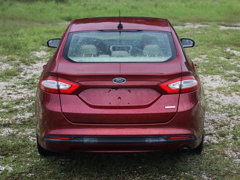 Used 2013 Ford Fusion SE FWD image 9