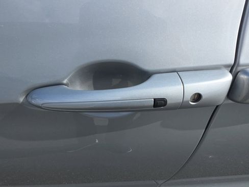 Used 2024 Chrysler Pacifica Touring-L image 20