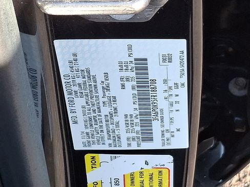 Used 2015 Ford Fusion Titanium image 28