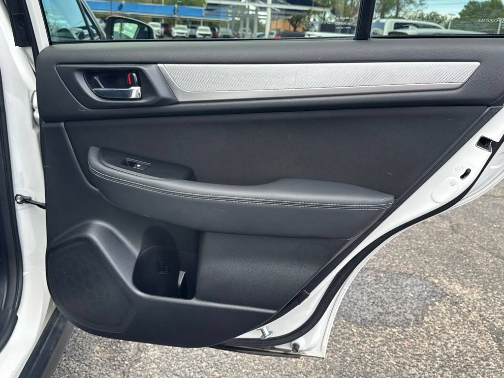 Used 2019 Subaru Outback 2.5i Premium AWD/4WD image 19