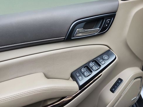 Used 2020 GMC Yukon SLT w/ Premium Edition image 15