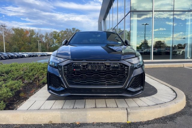 Used 2022 Audi RS Q8 w/ Carbon Optic Package AWD/4WD image 2