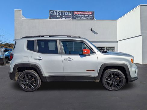 Used 2020 Jeep Renegade Latitude image 2