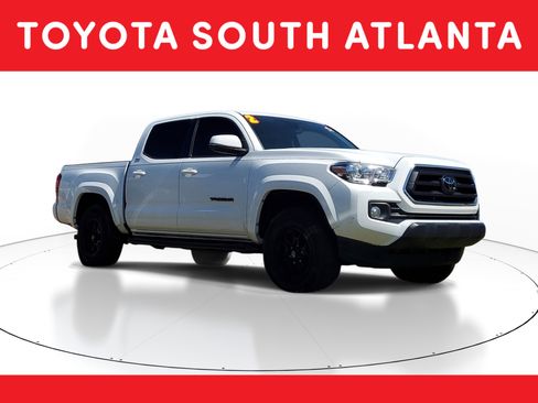 Used 2022 Toyota Tacoma SR5 w/ Technology Package RWD image 1
