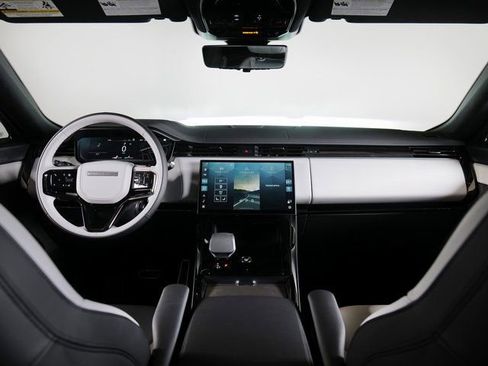 New 2026 Land Rover Range Rover Sport Dynamic SE AWD/4WD image 4