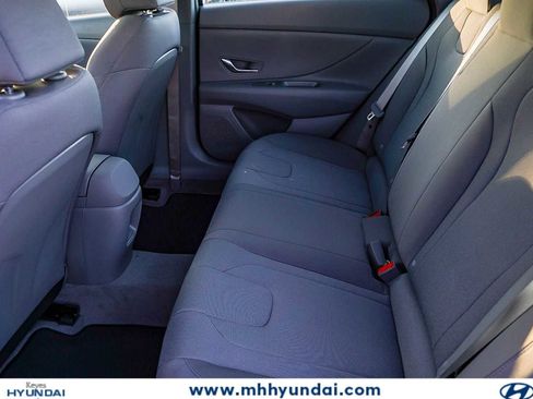 New 2026 Hyundai Elantra SE FWD image 22
