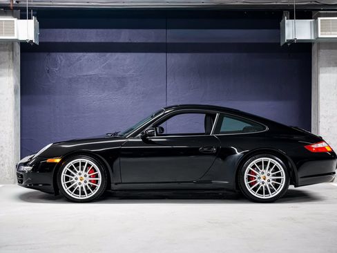 Used 2006 Porsche 911 Carrera S RWD image 7