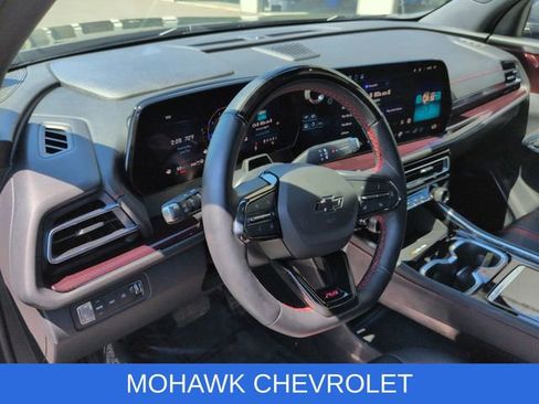 Used 2024 Chevrolet Traverse RS AWD/4WD image 11