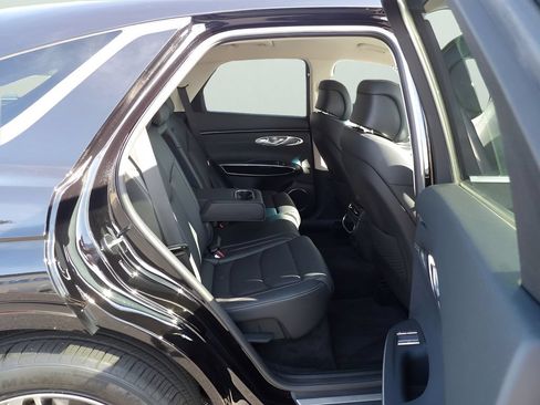 Used 2025 Genesis GV70 2.5T AWD/4WD image 45