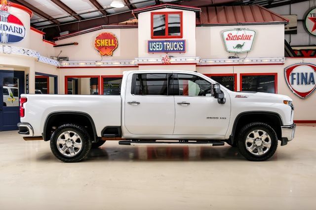 Used 2020 Chevrolet Silverado 2500 LTZ w/ LTZ Premium Package AWD/4WD image 9