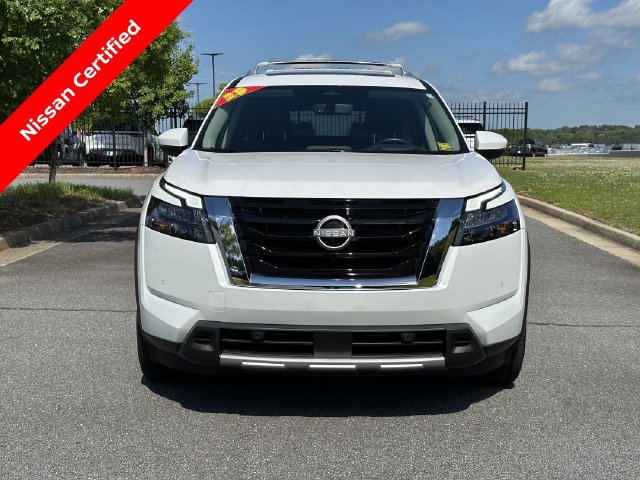 Certified 2025 Nissan Pathfinder Platinum AWD/4WD image 2