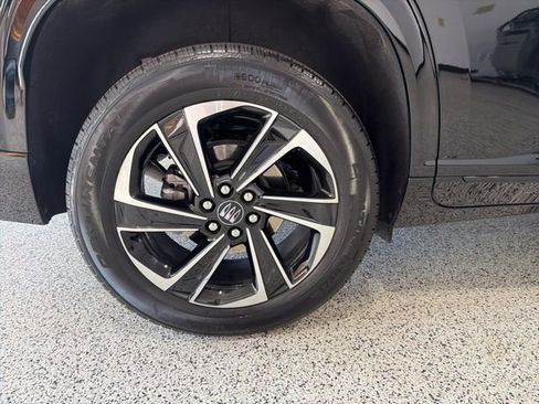 Used 2025 Buick Enclave Sport Touring AWD/4WD image 38