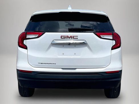 Used 2024 GMC Terrain SLE FWD image 6