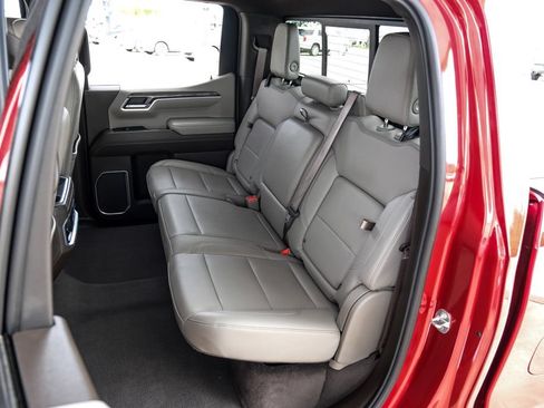 Used 2022 Chevrolet Silverado 1500 LTZ w/ LTZ Premium Package AWD/4WD image 41