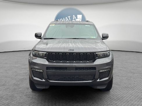 New 2025 Jeep Grand Cherokee L Limited w/ Black Appearance Package image 3