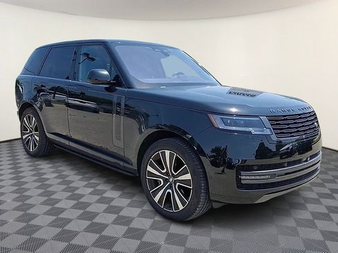 Certified 2023 Land Rover Range Rover SE image 2