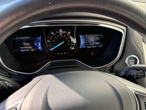 Used 2018 Ford Fusion S image 17