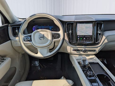 Used 2022 Volvo XC60 B5 Inscription w/ Advanced Package AWD/4WD image 18