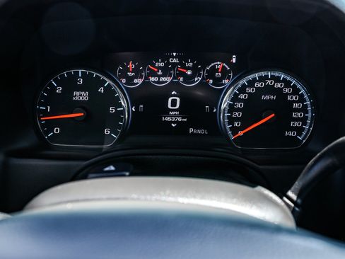 Used 2017 GMC Yukon Denali AWD/4WD image 18