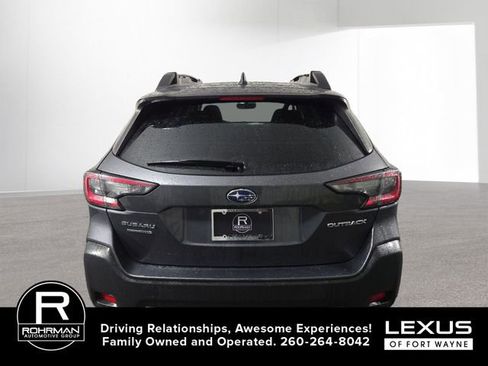 Used 2023 Subaru Outback Premium AWD/4WD image 8