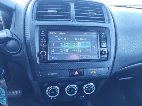 Used 2018 Mitsubishi Outlander Sport ES image 17