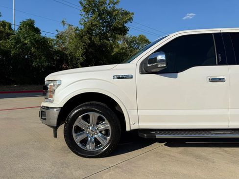 Used 2018 Ford F150 Lariat w/ Equipment Group 502A Luxury AWD/4WD image 15