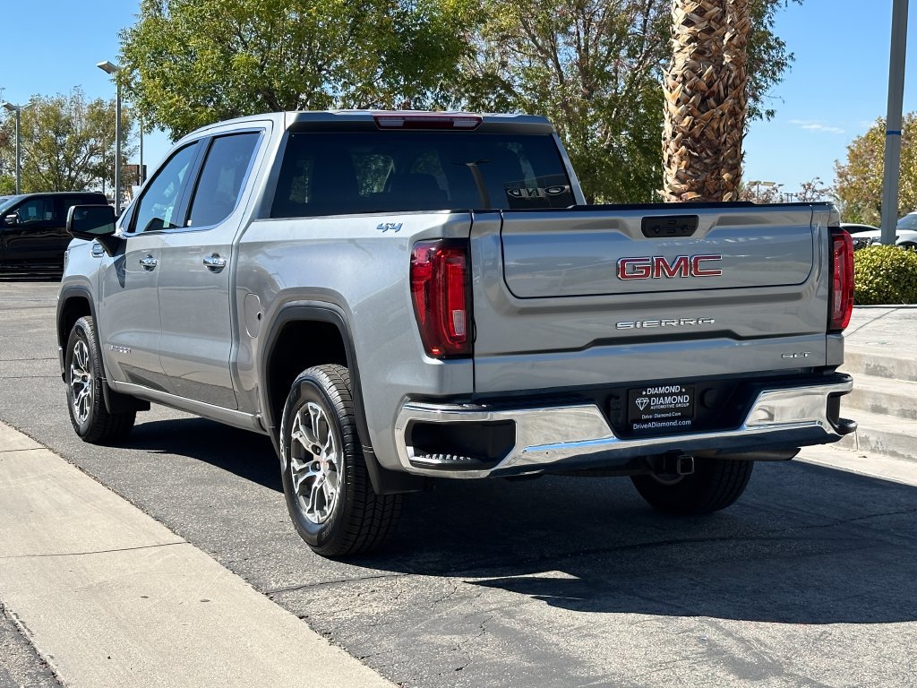 Used 2025 GMC Sierra 1500 SLT AWD/4WD image 4