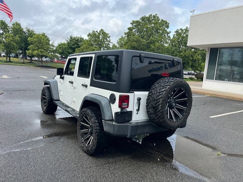 Used 2015 Jeep Wrangler Unlimited Sport w/ Quick Order Package 24S AWD/4WD image 6