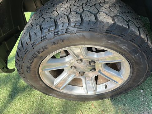 Used 2012 RAM 1500 Limited AWD/4WD image 31