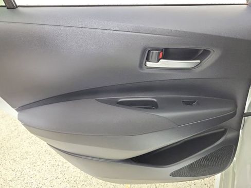 Used 2020 Toyota Corolla LE FWD image 14
