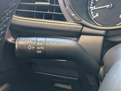 Used 2024 MAZDA MAZDA3 s FWD image 15