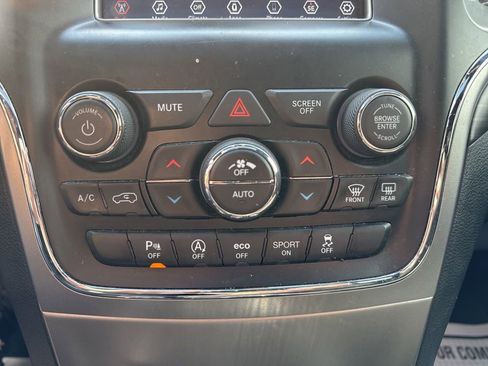 Used 2020 Jeep Grand Cherokee Laredo AWD/4WD image 11