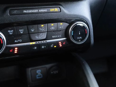 Used 2022 Ford Escape SEL image 44