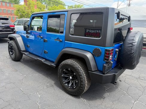 Used 2015 Jeep Wrangler Unlimited Sport w/ Quick Order Package 24S AWD/4WD image 4