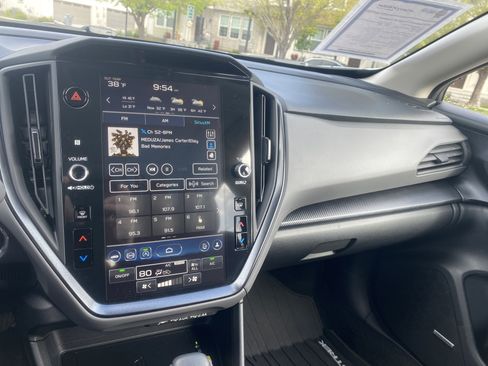 Certified 2025 Subaru Crosstrek 2.5i Limited w/ Crosstrek Mirror Package image 13