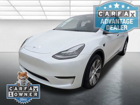 Used 2023 Tesla Model Y Performance AWD/4WD image 24