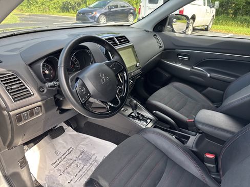 Used 2025 Mitsubishi Outlander Sport ES AWD/4WD image 15