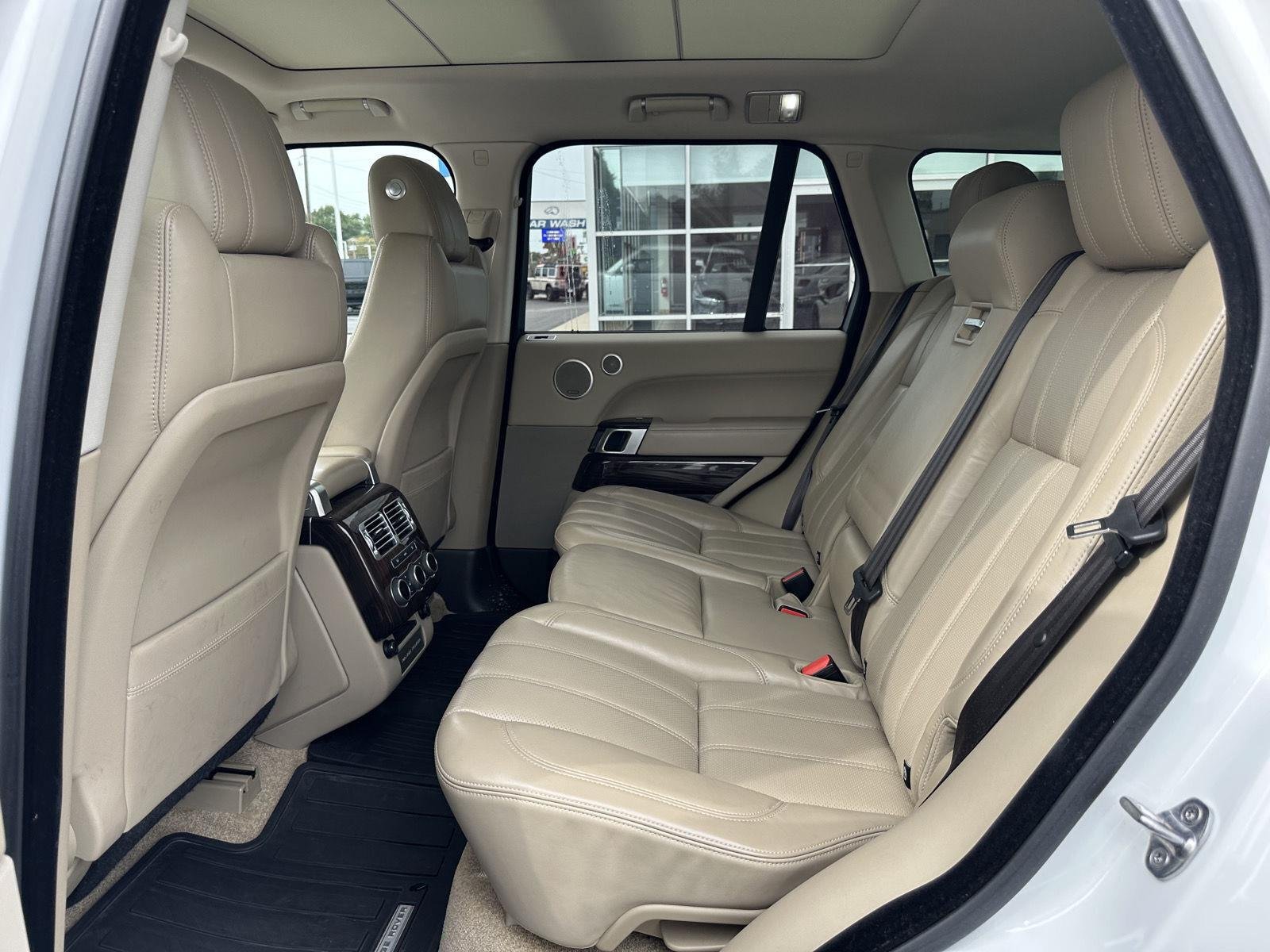Used 2017 Land Rover Range Rover Supercharged AWD/4WD image 23