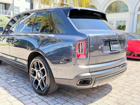 Used 2023 Rolls-Royce Cullinan Black Badge w/ Dark Exterior Package AWD/4WD image 14