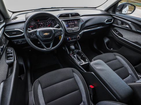 Used 2023 Chevrolet TrailBlazer LS image 22