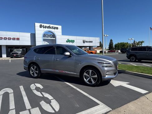 Used 2023 Genesis GV80 2.5T w/ Prestige 20" Package image 3