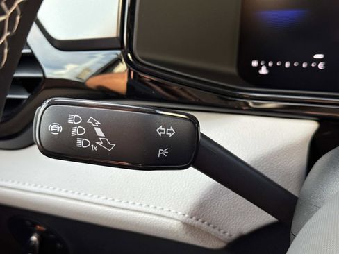 New 2026 Volkswagen Taos S image 28