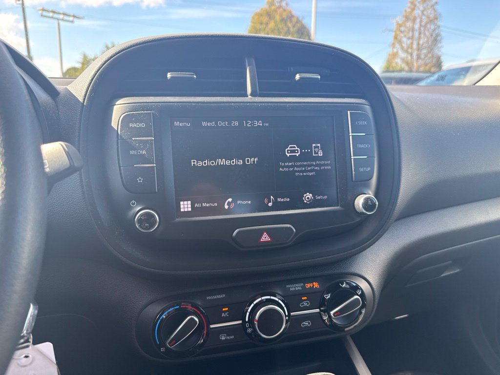 Used 2023 Kia Soul LX w/ LX Technology Package FWD image 11