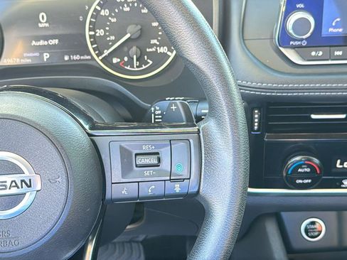 Used 2021 Nissan Rogue SV image 14